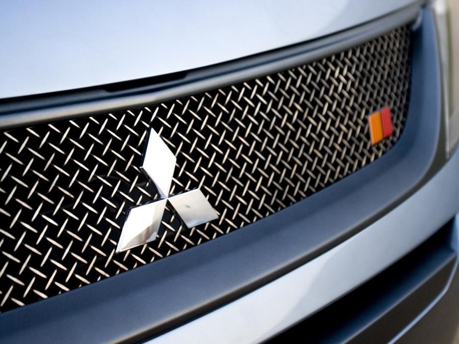  Mitsubishi Outlander Evolander Concept 2006 года  (фото 19 из 27)